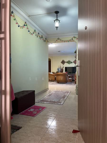 169 Hougang Avenue 1, 169 Hougang Avenue 1, 3 Bedrooms, 1,302 sqft, HDB Flat For Sale, by Sean Yin, 500208466 - Living Room - PropertyGuru.com.sg