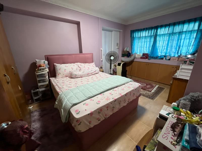 169 Hougang Avenue 1, 169 Hougang Avenue 1, 3 Bedrooms, 1,302 sqft, HDB Flat For Sale, by Sean Yin, 500208466 - Bedroom - PropertyGuru.com.sg
