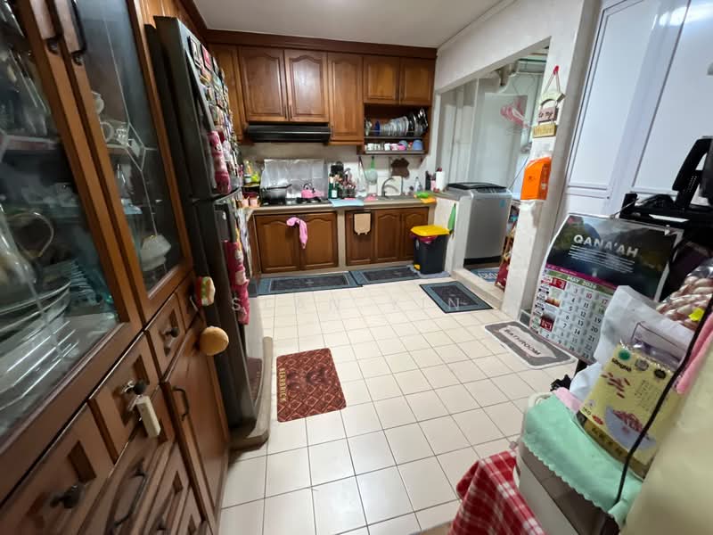 169 Hougang Avenue 1, 169 Hougang Avenue 1, 3 Bedrooms, 1,302 sqft, HDB Flat For Sale, by Sean Yin, 500208466 - Kitchen - PropertyGuru.com.sg