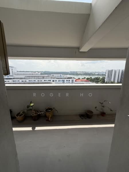 721 Bedok Reservoir Road, 721 Bedok Reservoir Road, 4 Bedrooms, 1,582 sqft, HDB Flat For Sale, by Roger Ho, 500208476 - Balcony - PropertyGuru.com.sg