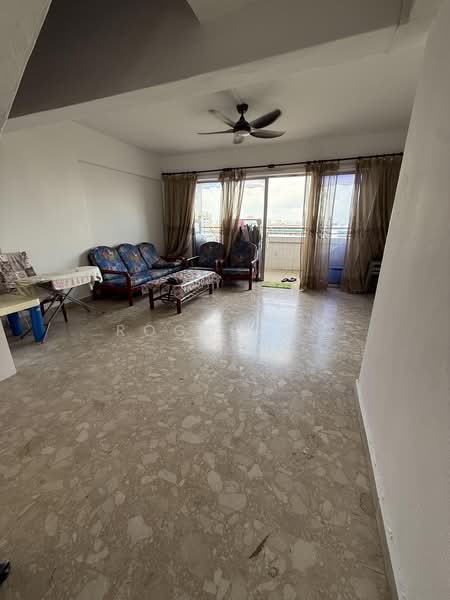 721 Bedok Reservoir Road, 721 Bedok Reservoir Road, 4 Bedrooms, 1,582 sqft, HDB Flat For Sale, by Roger Ho, 500208476 - Living Room - PropertyGuru.com.sg
