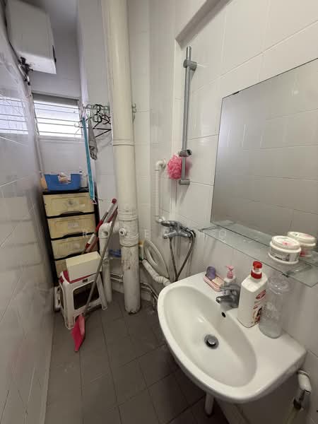 721 Bedok Reservoir Road, 721 Bedok Reservoir Road, 4 Bedrooms, 1,582 sqft, HDB Flat For Sale, by Roger Ho, 500208476 - Bathroom - PropertyGuru.com.sg