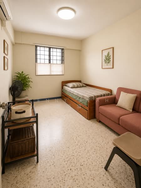 602 Clementi West, Clementi West, 2 Bedrooms, 721 sqft, HDB Flat For Sale, by Kenny Seah 谢炳清, 500208479 - Bedroom - PropertyGuru.com.sg