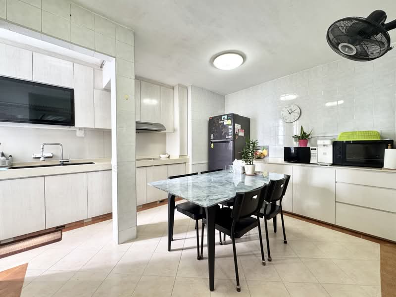 661 Choa Chu Kang Crescent, 661 Choa Chu Kang Crescent, 4 Bedrooms, 1,518 sqft, HDB Flat For Sale, by Shawn Low, 500208488 - Kitchen - PropertyGuru.com.sg