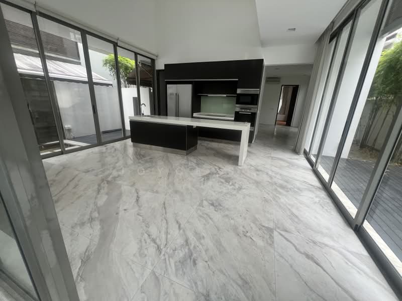 Modern Detached House, 1km to Nanyang Primary School, Prince of wales, coronation road, tan Kim Cheng road, 5 Bedrooms, 5,000 sqft, Detached House For Rent, by Joyce Sim, 500208490 - Kitchen - PropertyGuru.com.sg