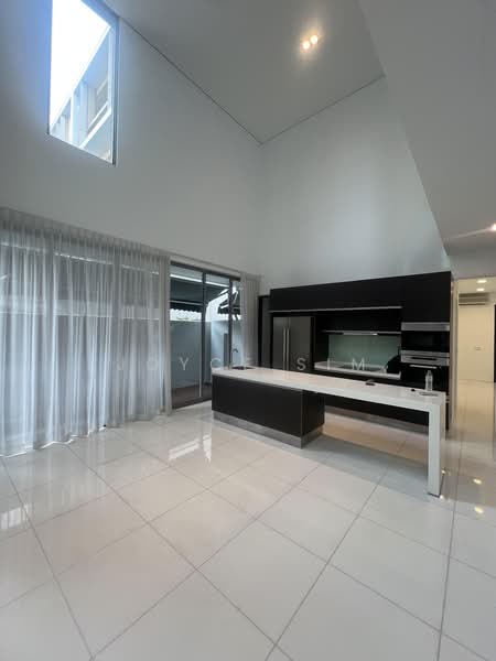 Modern Detached House, 1km to Nanyang Primary School, Prince of wales, coronation road, tan Kim Cheng road, 5 Bedrooms, 5,000 sqft, Detached House For Rent, by Joyce Sim, 500208490 - Kitchen - PropertyGuru.com.sg