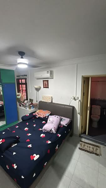 195 Rivervale Drive, 195 Rivervale Drive, Hougang / Punggol / Sengkang, 3 Bedrooms, 1,200 sqft, HDB Flat For Sale, by Masilamani Kumara Velu, 500208500 - Bedroom - PropertyGuru.com.sg