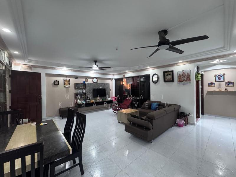 195 Rivervale Drive, 195 Rivervale Drive, Hougang / Punggol / Sengkang, 3 Bedrooms, 1,200 sqft, HDB Flat For Sale, by Masilamani Kumara Velu, 500208500 - Living Room - PropertyGuru.com.sg