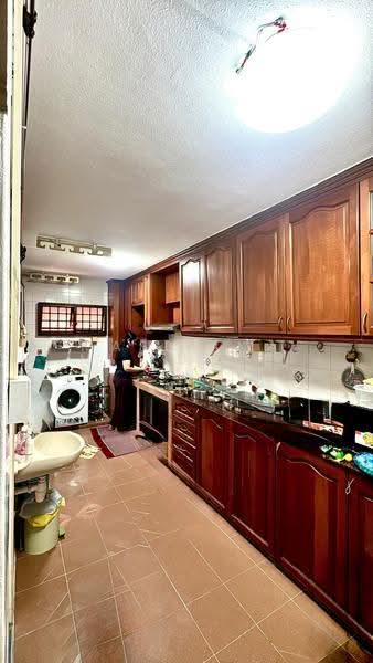 195 Rivervale Drive, 195 Rivervale Drive, Hougang / Punggol / Sengkang, 3 Bedrooms, 1,200 sqft, HDB Flat For Sale, by Masilamani Kumara Velu, 500208500 - Kitchen - PropertyGuru.com.sg