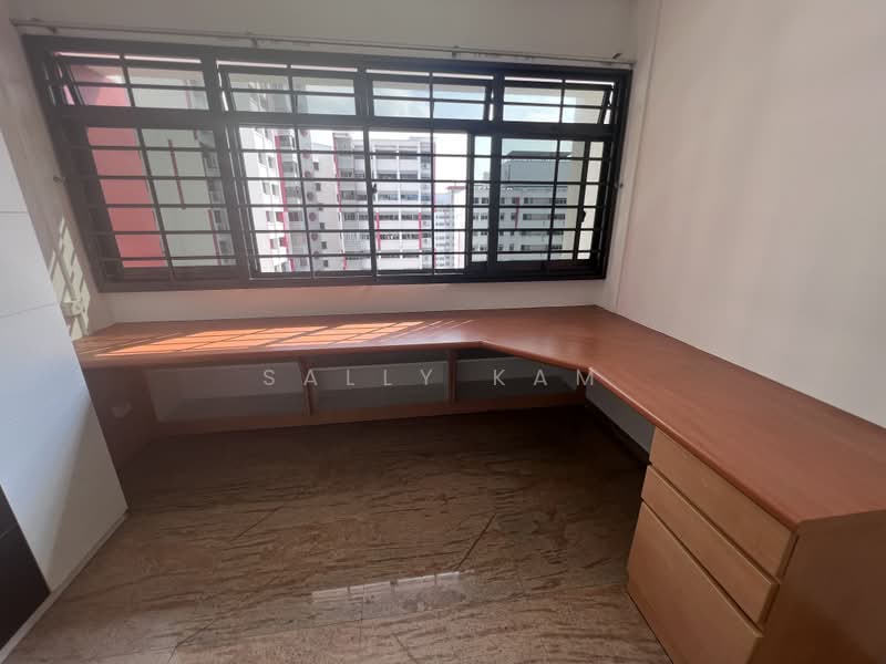 284 Toh Guan Road, 284 Toh Guan Road, 3 Bedrooms, 1,291 sqft, HDB Flat For Rent, by Sally Kam, 500208508 - Study - PropertyGuru.com.sg