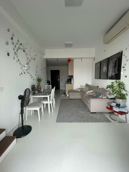 E Maisons (The Maisons), 32 Braddell Road, 2 Bedrooms, 1,227 sqft, Apartment For Sale, by Angela Chan, 500208520 - Living Room - PropertyGuru.com.sg