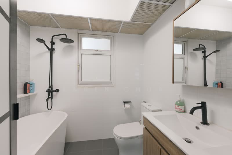 620A Tampines Street 61, 620A Tampines Street 61, 3 Bedrooms, 1,001 sqft, HDB Flat For Sale, by Karen Chua, 500208523 - Bathroom - PropertyGuru.com.sg