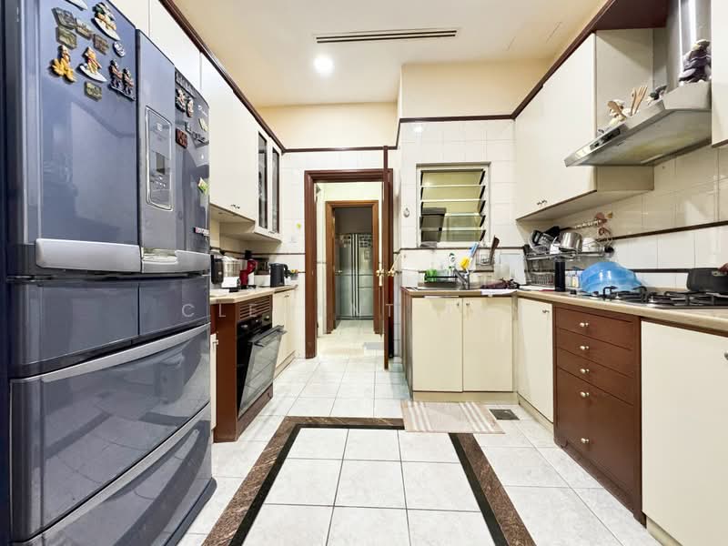 Changi Heights, Jalan Sinar Bintang, 4 Bedrooms, 3,101 sqft, Terraced House For Sale, by Clement Tan, 500208525 - Kitchen + Utility Room + Utility Toilet - PropertyGuru.com.sg