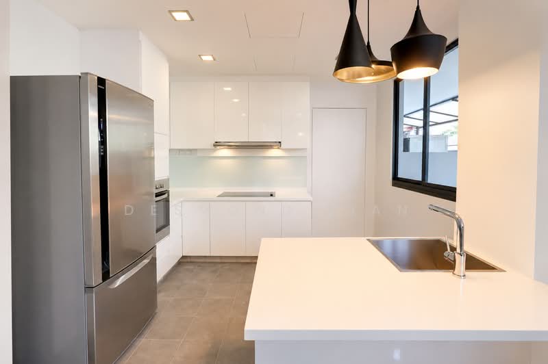 How Sun Walk Bartley MRT SemiD w pool, How Sun Walk, 5 Bedrooms, 2,800 sqft, Semi-Detached House For Sale, by Desmond Lian, 500208534 - Kitchen - PropertyGuru.com.sg