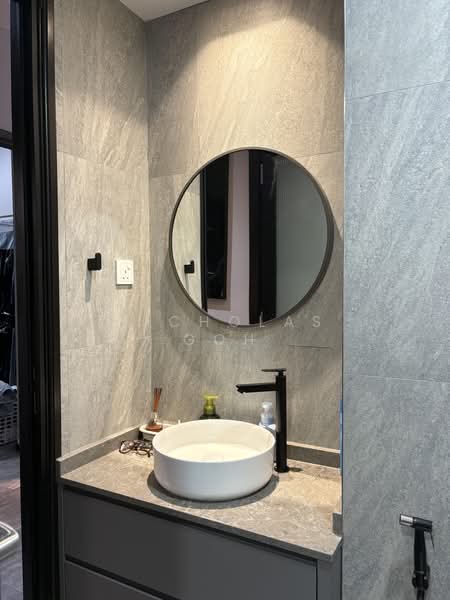 Tanglin View, 156 Prince Charles Crescent, 2 Bedrooms, 872 sqft, Condominium For Sale, by Nicholas Goh, 500208536 - Bathroom - PropertyGuru.com.sg