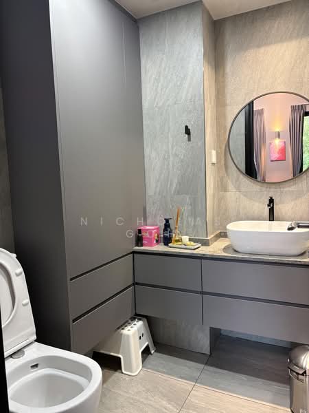 Tanglin View, 156 Prince Charles Crescent, 2 Bedrooms, 872 sqft, Condominium For Sale, by Nicholas Goh, 500208536 - Master Bathroom - PropertyGuru.com.sg