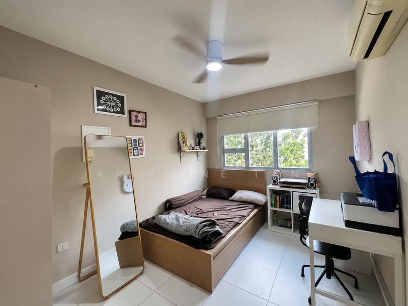 452A Sengkang West Way, 452A Sengkang West Way, 3 Bedrooms, 990 sqft, HDB Flat For Sale, by Kristine Tan, 500208539 - Bedroom 1 - PropertyGuru.com.sg