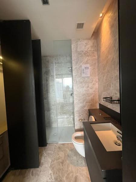 OUE Twin Peaks, 33 Leonie Hill Road, Orchard / River Valley, 1 Bedroom, 570 sqft, Condominium For Sale, by Ally Khoo, 500208544 - Bathroom - PropertyGuru.com.sg