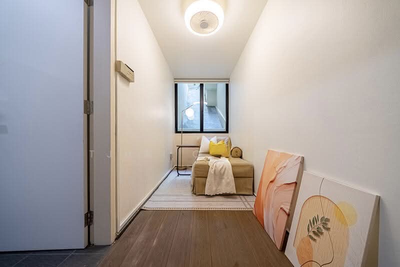 Emerald Garden, 33 Club Street, 2 Bedrooms, 1,066 sqft, Condominium For Rent, by TJHAI C. (TJ), 500208545 - Corridor - PropertyGuru.com.sg
