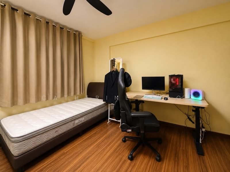 338 Bukit Batok Street 34, 338 Bukit Batok Street 34, 3 Bedrooms, 904 sqft, HDB Flat For Sale, by Catherine PANG, 500208551 - Bedroom 3 - PropertyGuru.com.sg