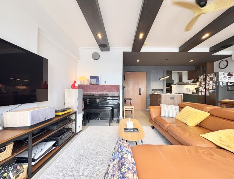 222A Bedok North Drive, 222A Bedok North Drive, 3 Bedrooms, 990 sqft, HDB Flat For Sale, by Sheryl Yeo, 500208565 - Living Room - PropertyGuru.com.sg
