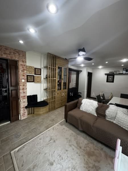 126C Edgedale Plains, 126C Edgedale Plains, 3 Bedrooms, 914 sqft, HDB Flat For Sale, by Brandan Tan, 500208567 - Living Room - PropertyGuru.com.sg