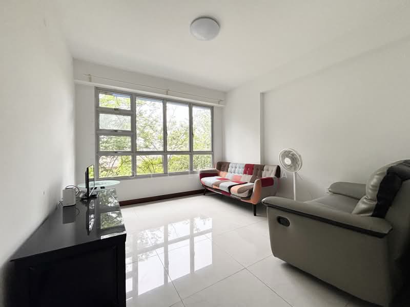 785B Woodlands Rise, 785B Woodlands Rise, 3 Bedrooms, 1,001 sqft, HDB Flat For Sale, by Joyce Chua, 500208569 - Living Room - PropertyGuru.com.sg