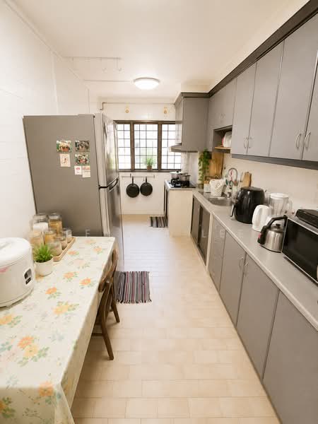 513 Bukit Batok Street 52, 513 Bukit Batok Street 52, 3 Bedrooms, 904 sqft, HDB Flat For Sale, by Benson Lee, 500208575 - Kitchen - PropertyGuru.com.sg