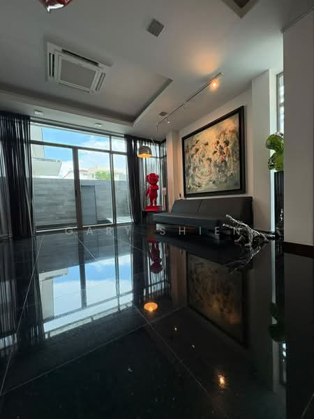 C.H.E.A.P D28 Luxurious Designer Corner Terrace for Sale!, Jalan Joran, 6 Bedrooms, 3,600 sqft, Corner Terrace For Sale, by Gary Shien, 500208577 - Living Room - PropertyGuru.com.sg
