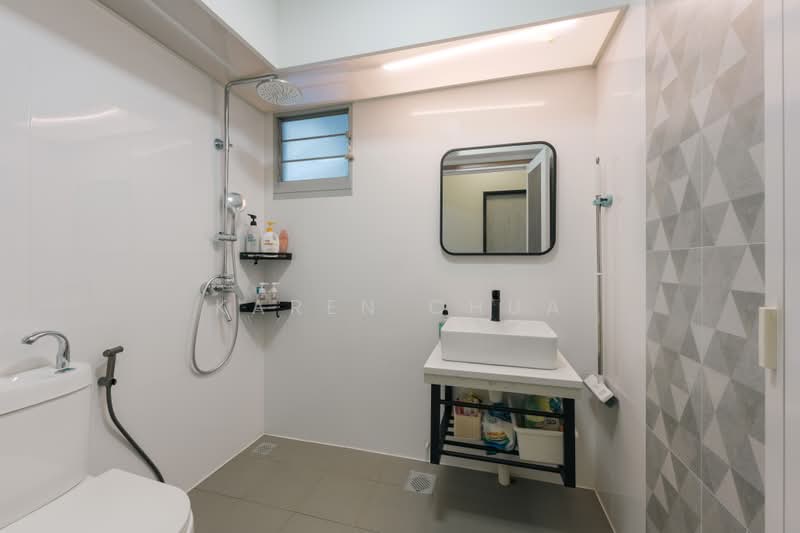 152A Bedok South Road, 152A Bedok South Road, 3 Bedrooms, 1,216 sqft, HDB Flat For Sale, by Karen Chua, 500208586 - Bathroom - PropertyGuru.com.sg