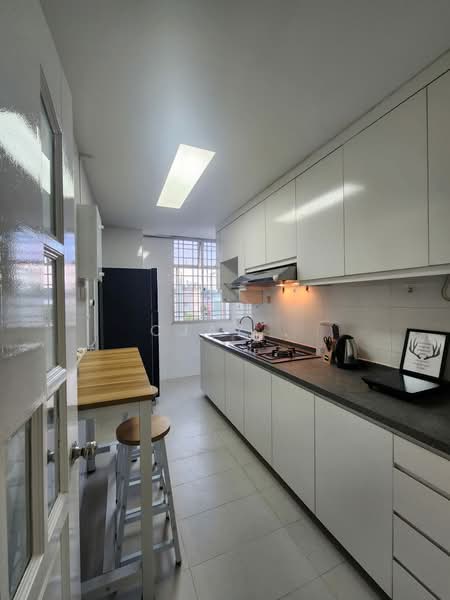 Sin Ming Plaza, 6 Sin Ming Road, Room Rental, 299 sqft, Apartment For Rent, by CJay ., 500208592 - Kitchen - PropertyGuru.com.sg