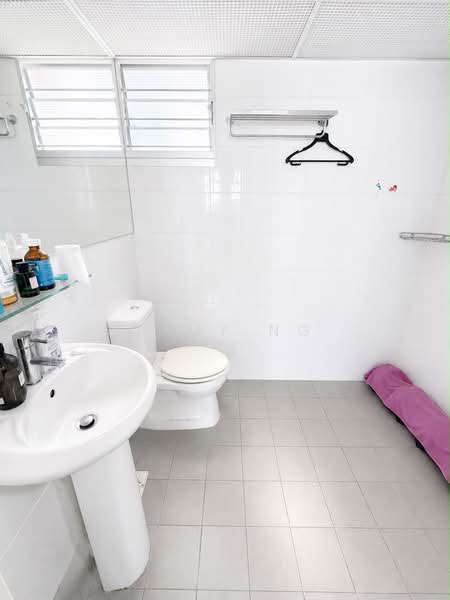 463C Sembawang Drive, 463C Sembawang Drive, 3 Bedrooms, 990 sqft, HDB Flat For Sale, by Camy Ng, 500208600 - Bathroom - PropertyGuru.com.sg