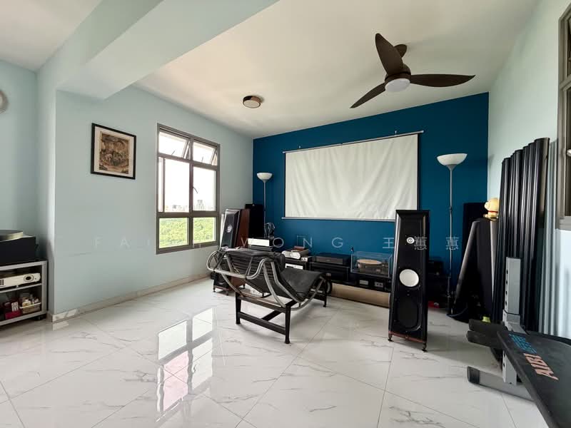 33 Margaret Drive, 33 Margaret Drive, 3 Bedrooms, 893 sqft, HDB Flat For Sale, by Faith Wong 王蕙蕙, 500208614 - Living Room - PropertyGuru.com.sg