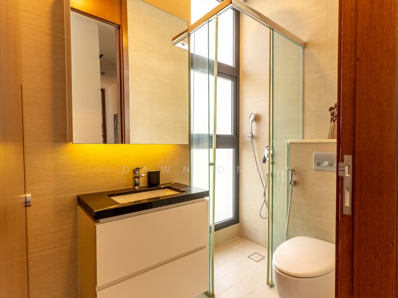Dyson Road, , 5 Bedrooms, 4,633 sqft, Semi-Detached House For Sale, by Dawn Ong, 500208615 - Bathroom - PropertyGuru.com.sg