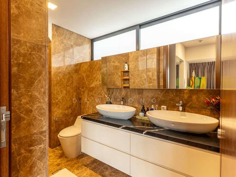 Dyson Road, , 5 Bedrooms, 4,633 sqft, Semi-Detached House For Sale, by Dawn Ong, 500208615 - Bathroom - PropertyGuru.com.sg