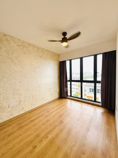 Hundred Palms Residences, 270 Yio Chu Kang Road, 3 Bedrooms, 883 sqft, Executive Condominium For Sale, by Rayne Chua 蔡美慧, 500208619 - Master Bedroom - PropertyGuru.com.sg