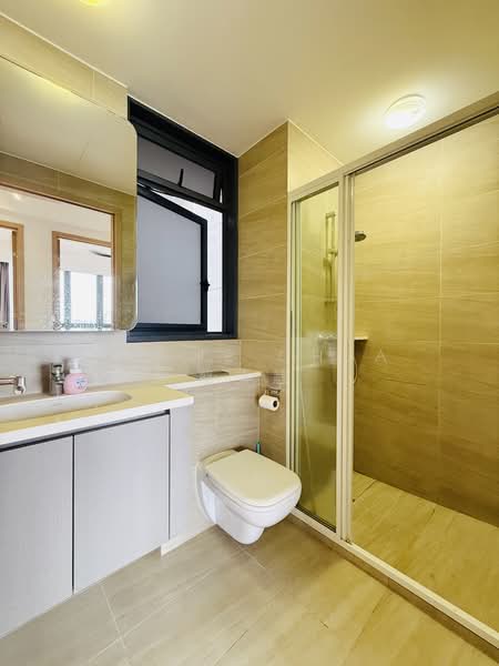 Hundred Palms Residences, 270 Yio Chu Kang Road, 3 Bedrooms, 883 sqft, Executive Condominium For Sale, by Rayne Chua 蔡美慧, 500208619 - Common Bathroom - PropertyGuru.com.sg