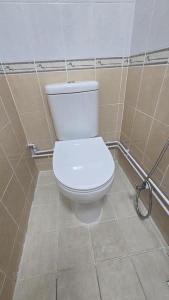 301 Shunfu Road, 301 Shunfu Road, Ang Mo Kio / Bishan / Thomson, 3 Bedrooms, 1,500 sqft, HDB Flat For Rent, by Carmen Loke, 500208635 - New Toilet seat - PropertyGuru.com.sg