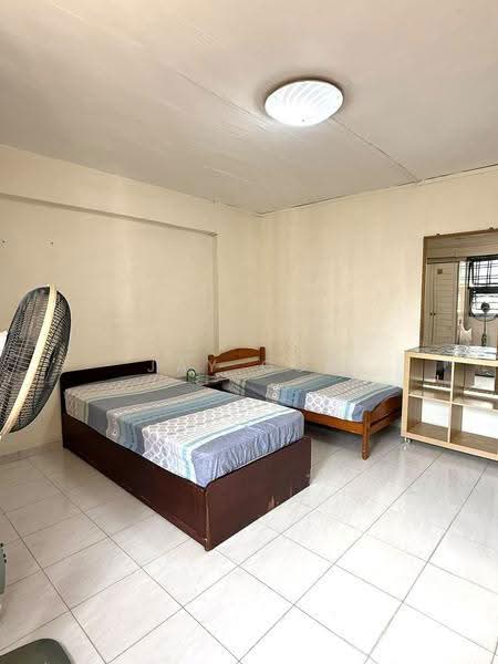 609 Yishun Street 61, 609 Yishun Street 61, Sembawang / Yishun, Room Rental, 120 sqft, HDB Flat For Rent, by Jay Goh, 500208653 - 730 common room - PropertyGuru.com.sg