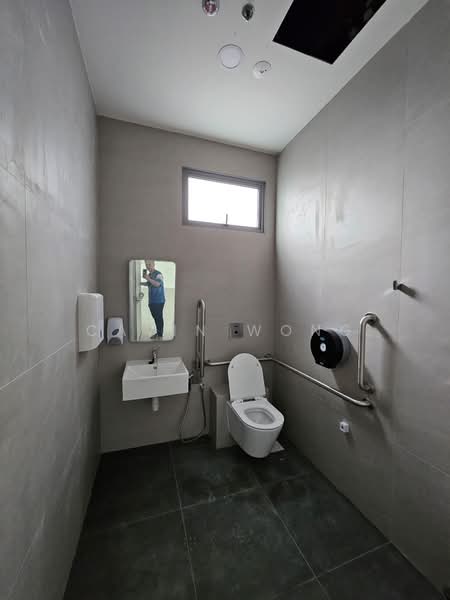 Space 18, 18 Lorong Ampas, 1,781 sqft, Light Industrial (B1) For Sale, by Cavin Wong, 500208654 - Bathroom - CommercialGuru.com.sg
