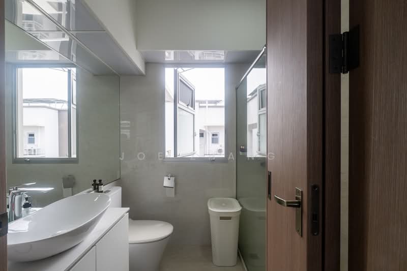 229B Sumang Lane, 229B Sumang Lane, 3 Bedrooms, 1,001 sqft, HDB Flat For Sale, by Joe Zhang, 500208655 - Bathroom - PropertyGuru.com.sg