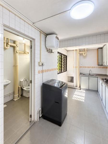 717 Clementi West Street 2, 717 Clementi West Street 2, Buona Vista / West Coast / Clementi New Town, Room Rental, 100 sqft, HDB Flat For Rent, by Kelly Leong, 500208662 - Kitchen - PropertyGuru.com.sg