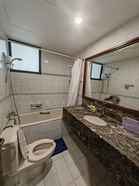 Parc Oasis, 35 Jurong East Avenue 1, Room Rental, 100 sqft, Condominium For Rent, by Charleen Koh, 500208676 - Bathroom - PropertyGuru.com.sg