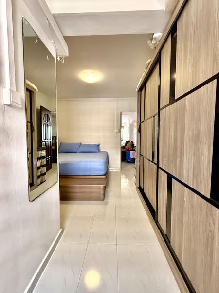 448 Hougang Avenue 10, 448 Hougang Avenue 10, 3 Bedrooms, 1,131 sqft, HDB Flat For Sale, by William Quek, 500208677 - Bedroom - PropertyGuru.com.sg