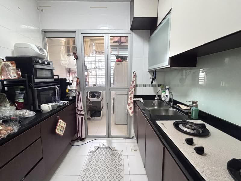 485 Segar Road, 485 Segar Road, 2 Bedrooms, 721 sqft, HDB Flat For Sale, by Rachel Tan, 500208687 - Kitchen - PropertyGuru.com.sg