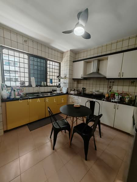 Lakepoint Condo, 10 Lakepoint Drive, Room Rental, 100 sqft, Condominium For Rent, by Charleen Koh, 500208688 - Kitchen - PropertyGuru.com.sg