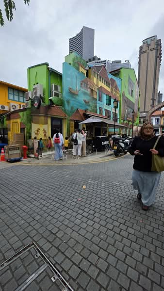 GOLDEN MILE COMPLEX