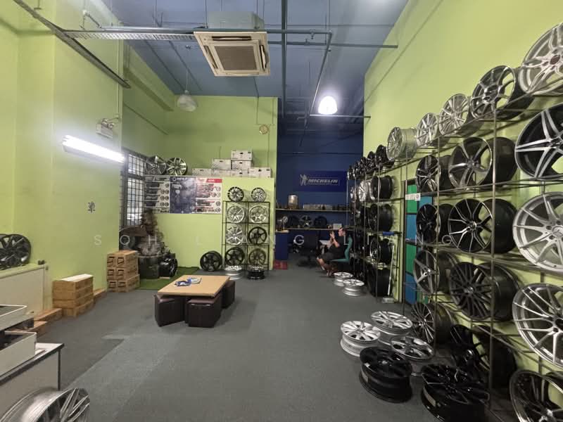 Paya Ubi Industrial Park, 53 Ubi Avenue 1, 4,778 sqft, Light Industrial (B1) For Sale, by Soh Liang Liang, 500208700 - Spacious with high ceiling - CommercialGuru.com.sg