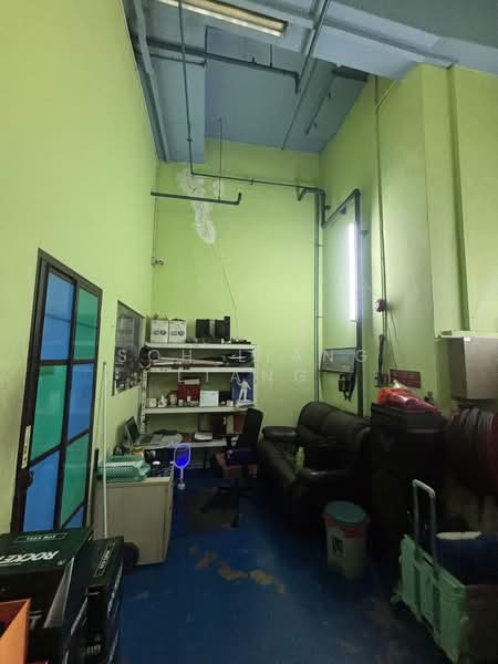 Paya Ubi Industrial Park, 53 Ubi Avenue 1, 4,778 sqft, Light Industrial (B1) For Sale, by Soh Liang Liang, 500208700 - Lounge - CommercialGuru.com.sg