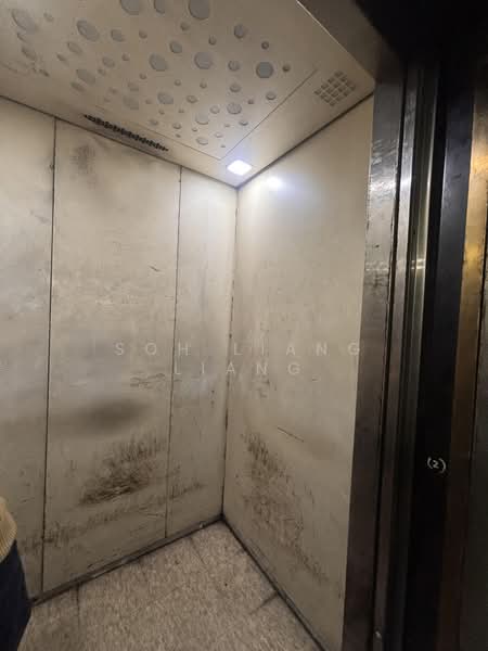 Paya Ubi Industrial Park, 53 Ubi Avenue 1, 4,778 sqft, Light Industrial (B1) For Sale, by Soh Liang Liang, 500208700 - Internal Lift - CommercialGuru.com.sg